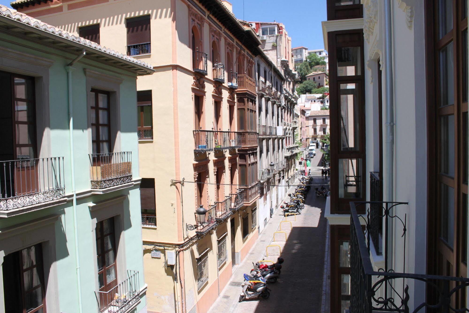 Apartamentos Casa De La Lonja Granada Exterior photo